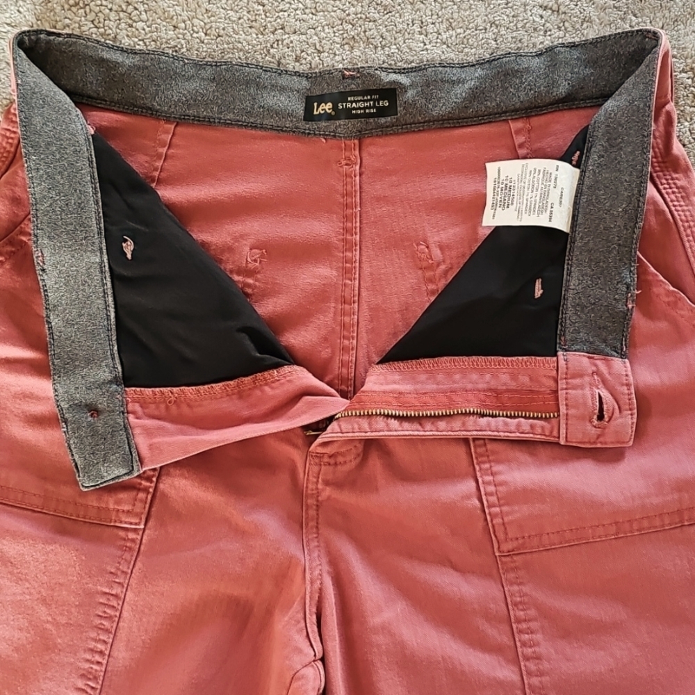 Lee High Rise Cropped Pants - Picture 4 of 11